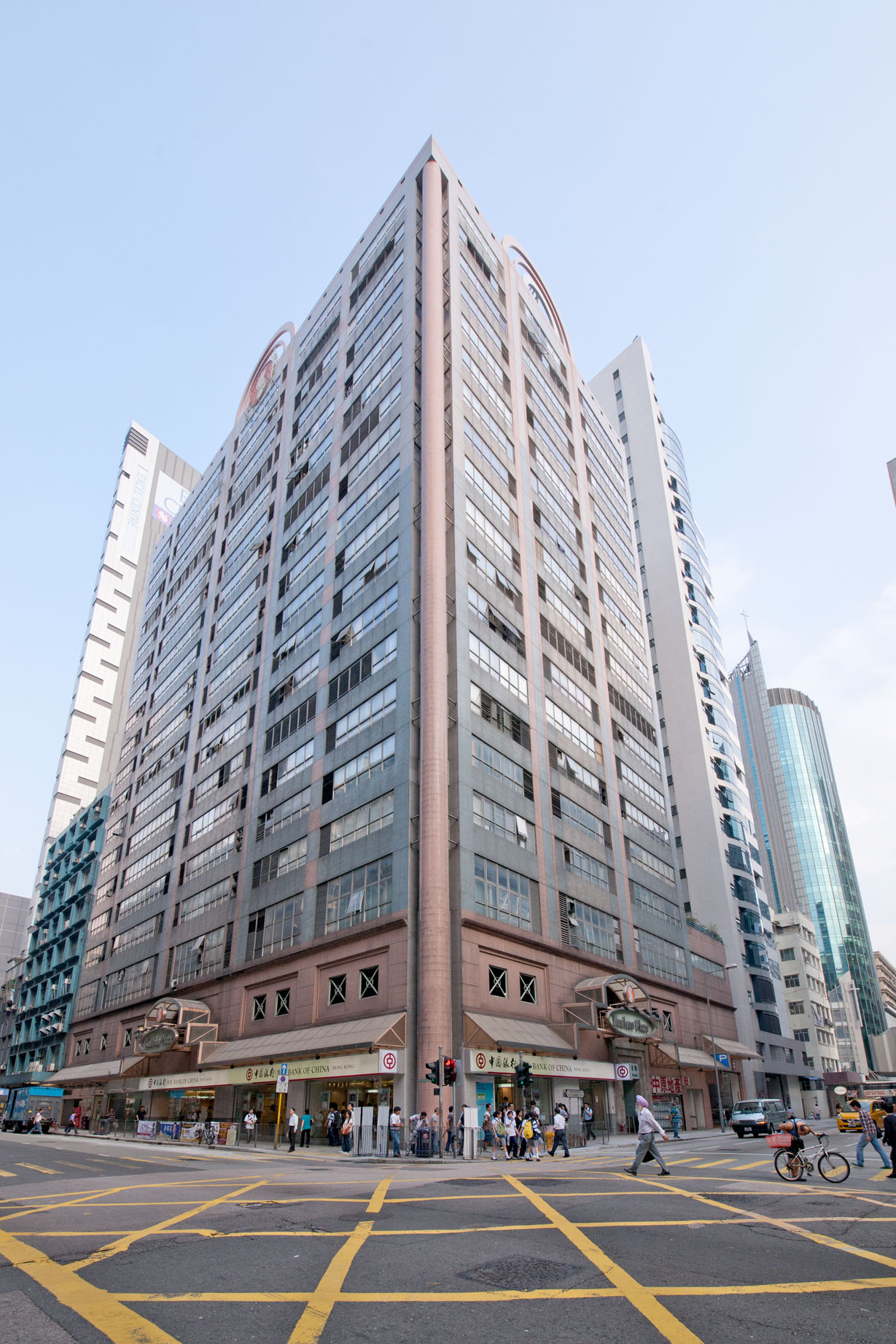 Property gallery image 1
