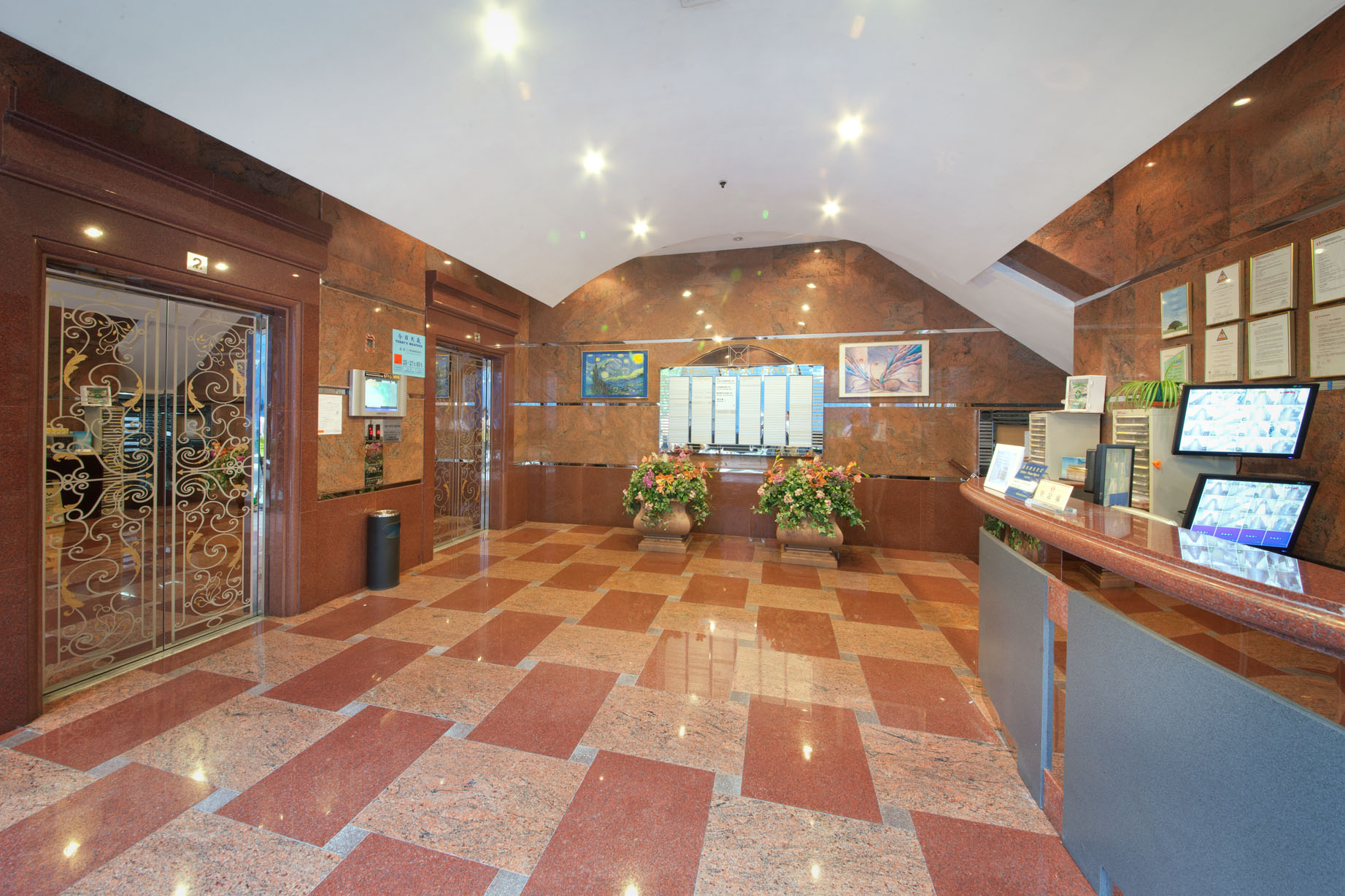 Property gallery image 1