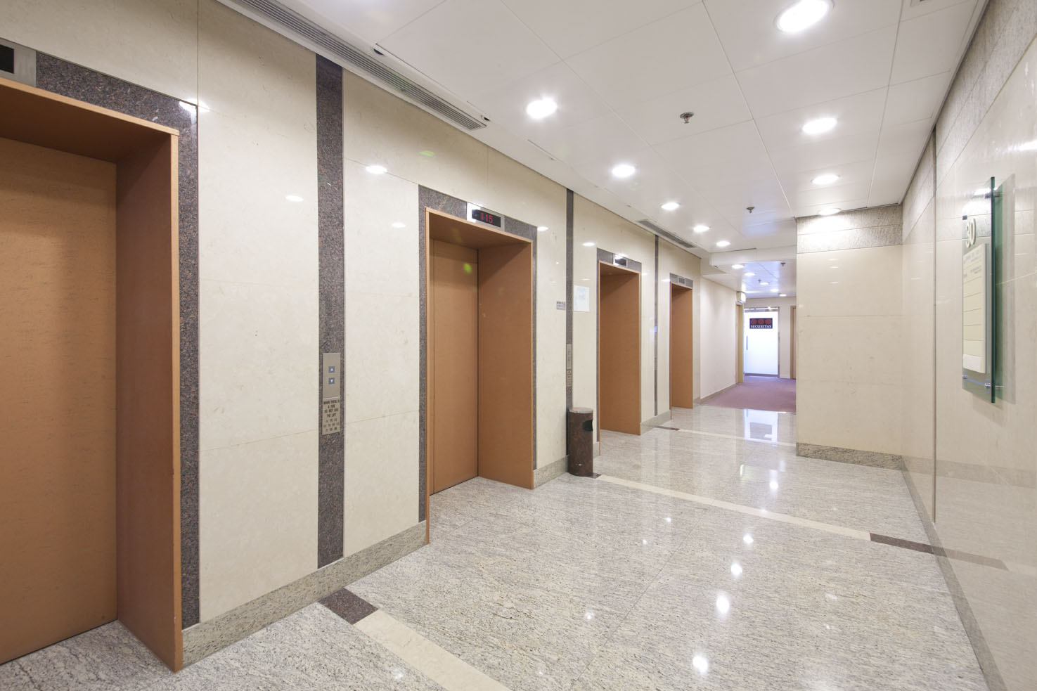 Property gallery image 1